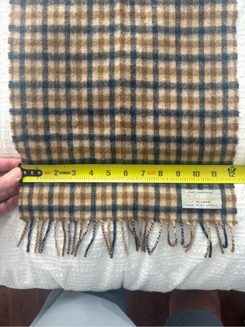 Aquascutum London EUC Tan and Black Plaid Wool Scarf